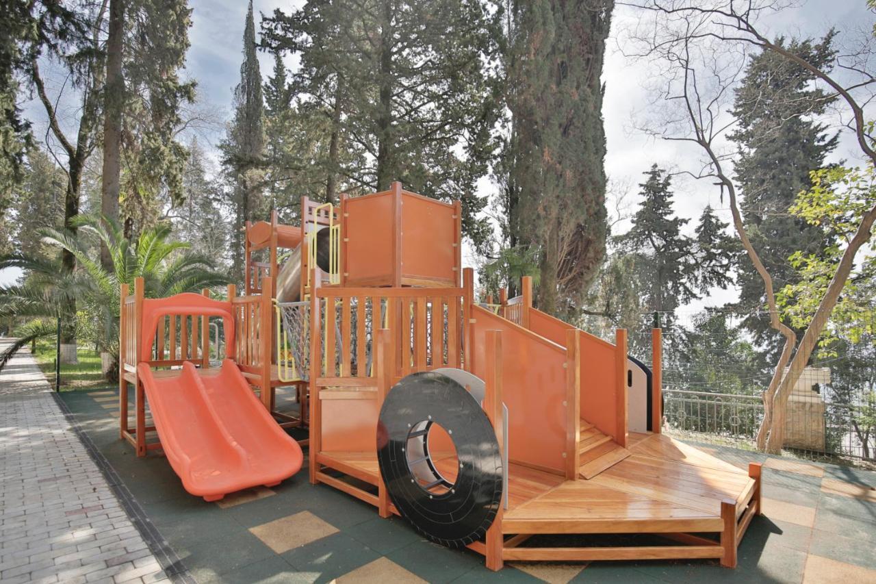 Garden Resort Gagra Bagian luar foto